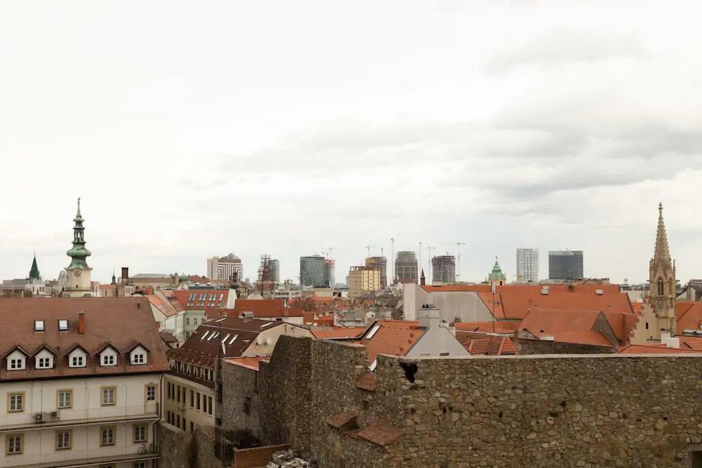 Oldtown Safari Lodge Bratislava Exterior foto